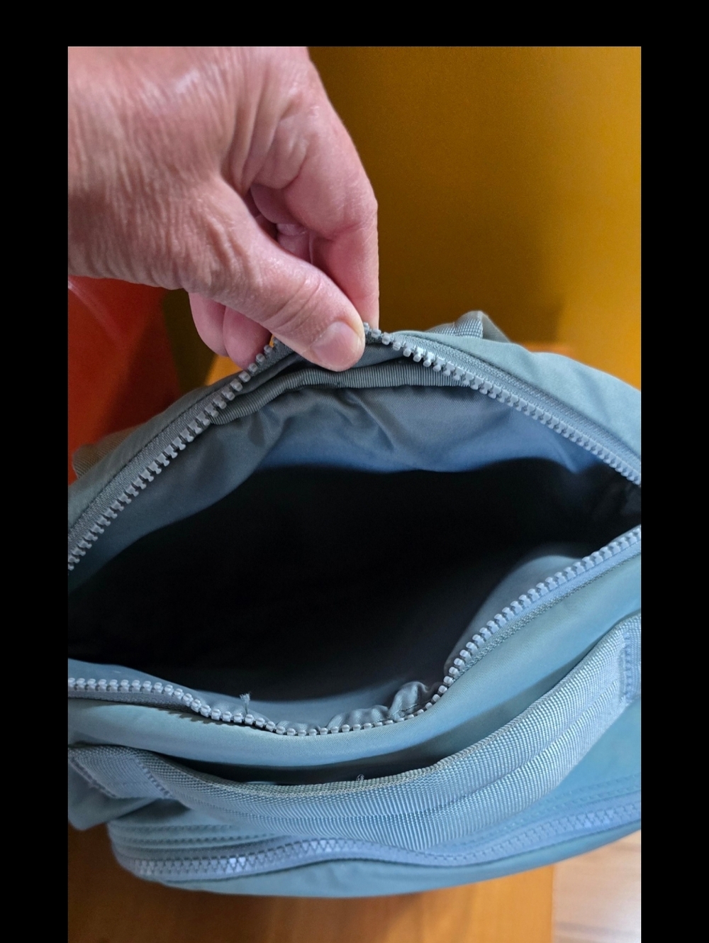 Lululemon Crew Backpack in light green/sage 22L - Picture 8 of 14